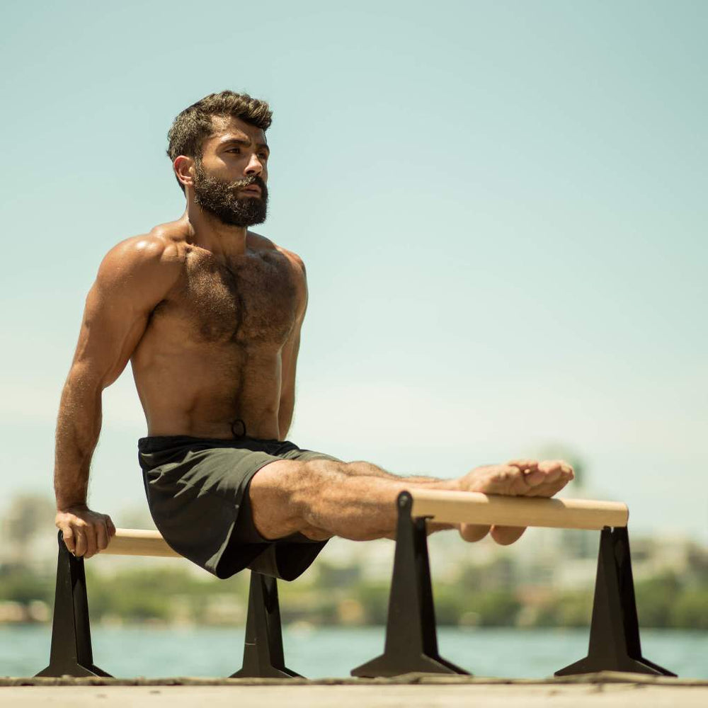 Holz-Parallettes mit ergonomischem Holzgriff – mittel | Pullup & Dip®